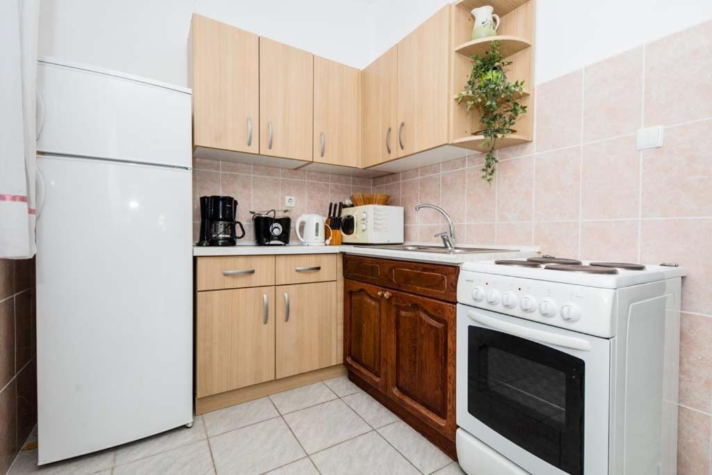 Apartmani Luka Banjol Extérieur photo